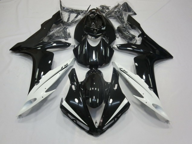 2004-2006 White and Black Yamaha R1 Motorcycle Fairing