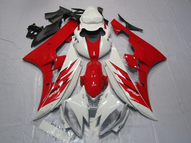 2006-2007 Red and White Style Yamaha R6 Motorcycle Fairing 2006-2007 Red and White Style Yamaha R6 Motorcycle Fairing