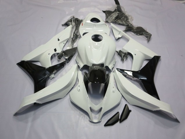 2007-2008 Gloss White and Black Honda CBR600RR Motorcycle Fairing 2007-2008 Gloss White and Black Honda CBR600RR Motorcycle Fairing