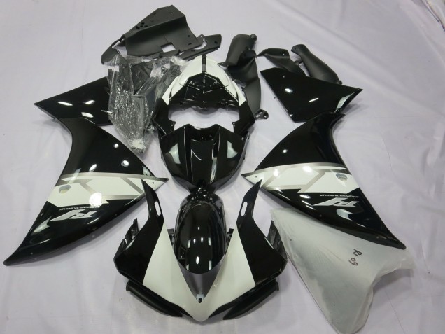 2012-2014 Black Silver White Yamaha R1 Motorcycle Fairing 2012-2014 Black Silver White Yamaha R1 Motorcycle Fairing